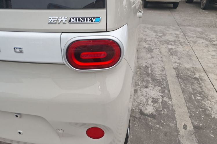 五菱汽车 宏光MINIEV 2024款 第三代 215km 青春版车身外观9