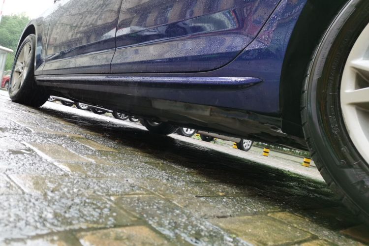 奥迪A4L 2017款 Plus 40 TFSI 进取型局部细节9002