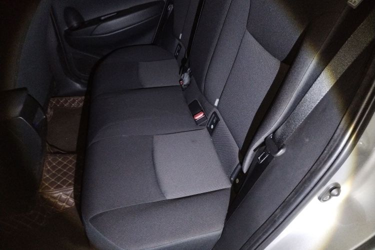 丰田 锋兰达 2022款 2.0L CVT领先版中控内饰21