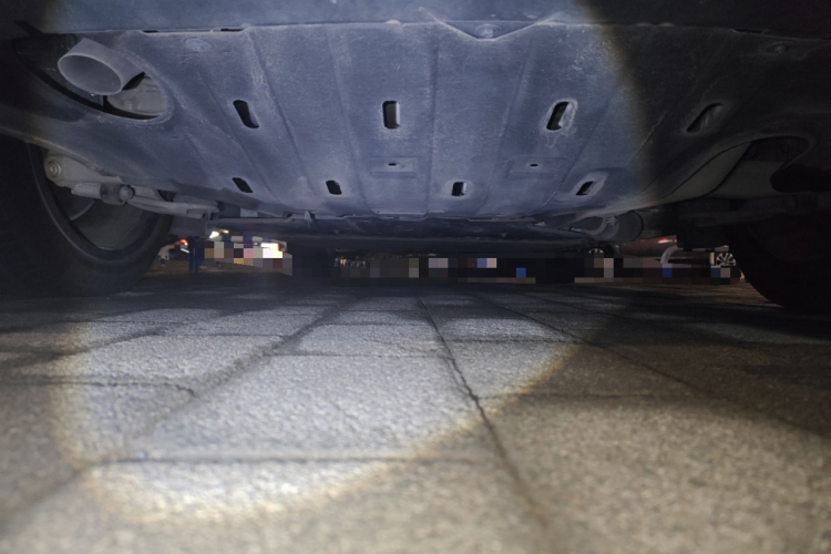 鸿蒙智行 问界M5 2023款 增程后驱智驾版局部细节9009