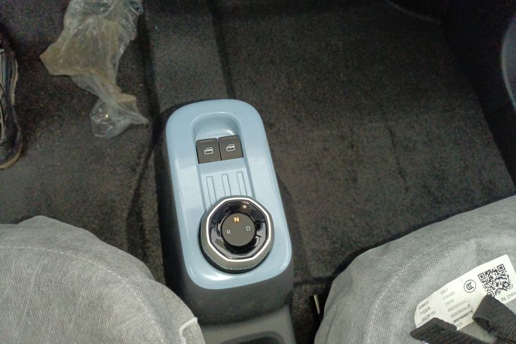 吉利银河 2024款 熊猫mini 200km 耐力熊中控内饰18