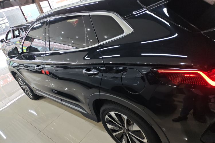 比亚迪 宋PLUS新能源 2025款 DM-i 112KM 尊荣型车身外观6003