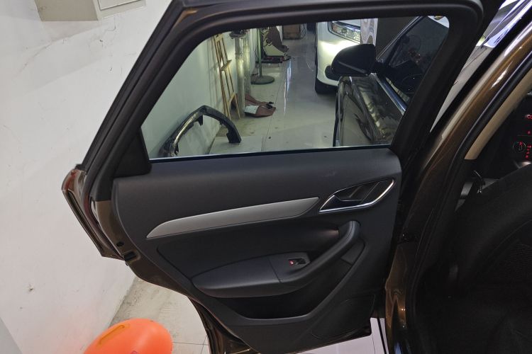 奥迪Q3 2018款 30周年年型 30 TFSI 时尚型中控内饰7008