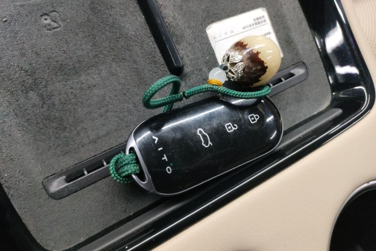 鸿蒙智行 问界M5 2022款 纯电后驱标准版中控内饰7001