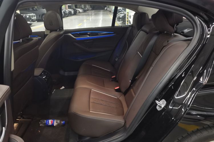 宝马5系 2022款 改款二 525Li 豪华套装中控内饰21