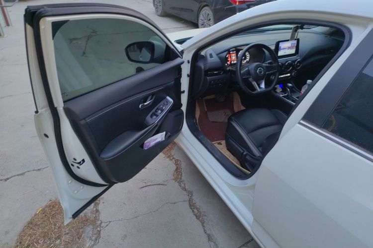 日产 轩逸 2022款 1.6L XL CVT悦享版中控内饰20