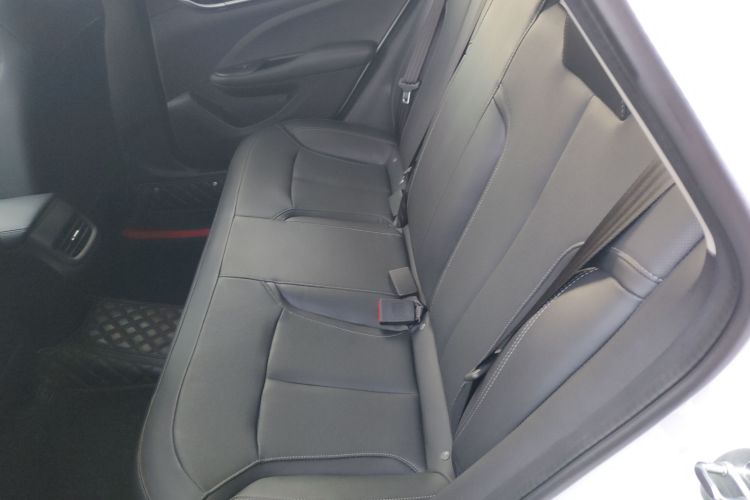 别克 英朗 2021款 改款 1.3T 自动轻混动精英型中控内饰21