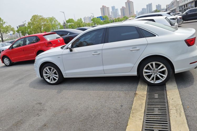 奥迪A3 2016款 Limousine 35 TFSI 风尚型车身外观4