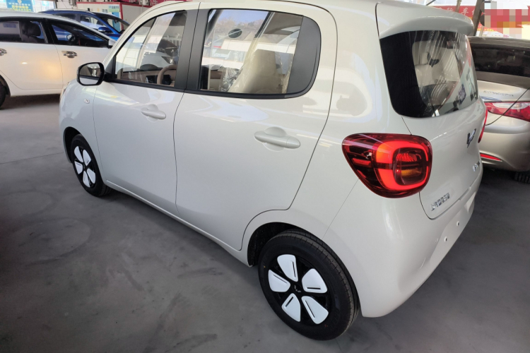 五菱汽车 宏光MINIEV 2025款 四门版 进阶款车身外观4