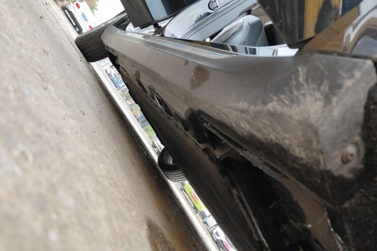 红旗E-QM5 2022款 431km 充电乐享版局部细节9001