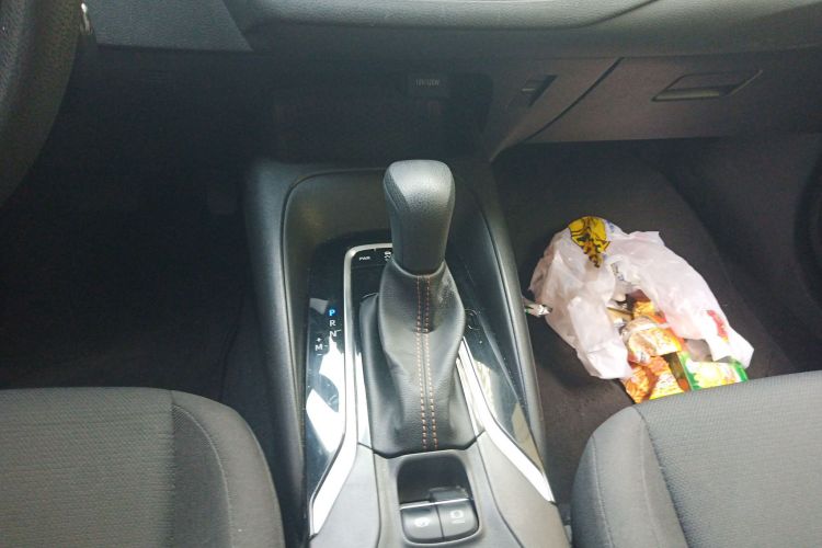 丰田 雷凌 2023款 TNGA 1.5L CVT进取版中控内饰18