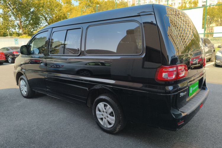 东风风行 菱智 2023款 M5L 1.6L 基本型 5座车身外观4