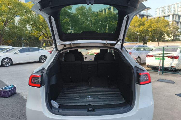 特斯拉 Model Y 2021款 长续航全轮驱动版机舱底盘23