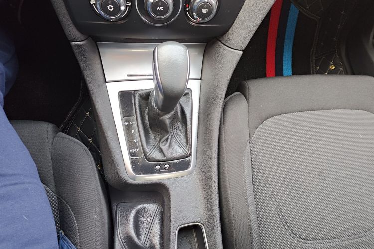 DS 5LS 2015款 1.6T 舒适版THP160中控内饰18