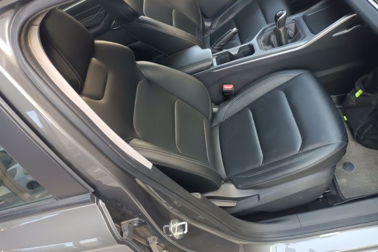 吉利汽车 帝豪 2022款 第4代 1.5L 手动精英型局部细节41