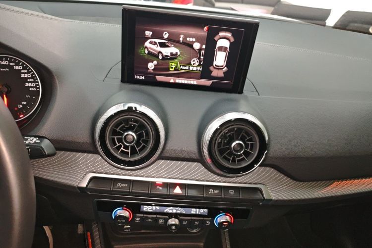 奥迪Q2L 2024款 35TFSI 时尚致雅型中控内饰16
