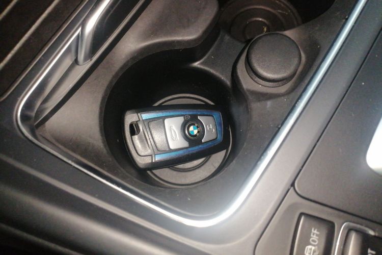 宝马3系 2017款 320Li M运动型中控内饰11