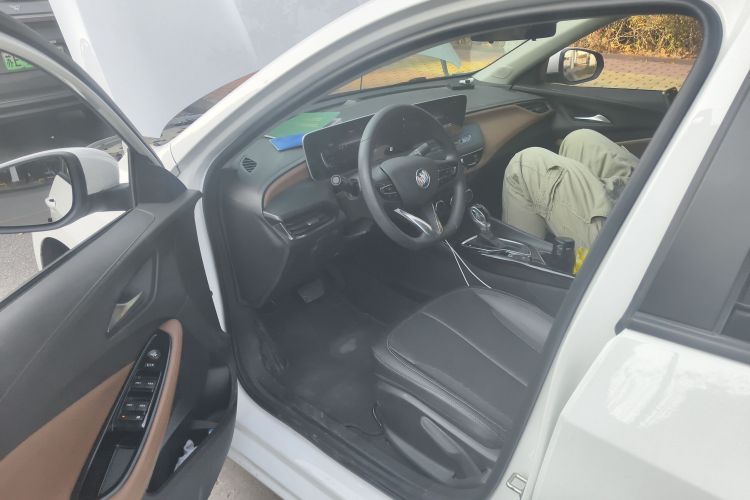 别克 威朗 2022款 Pro 533T 乐享版中控内饰7003