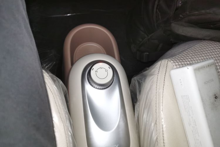 五菱汽车 宏光MINIEV 2025款 四门版 进阶款中控内饰18