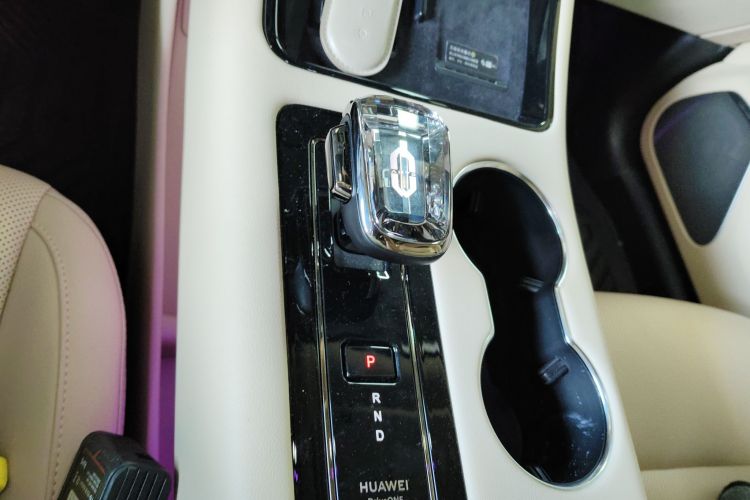 鸿蒙智行 问界M5 2023款 增程后驱标准版局部细节18