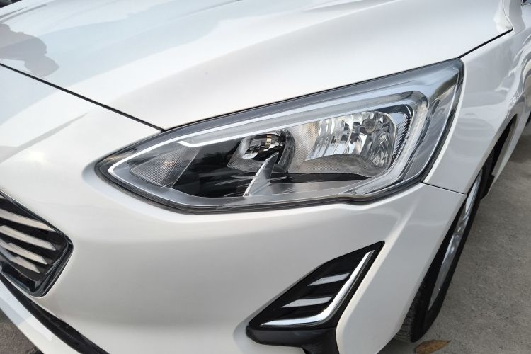 福特 福克斯 2019款 两厢 1.5L 手动锋跃型 国V局部细节36