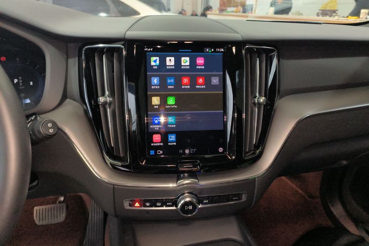 沃尔沃XC60 2024款 B5 四驱智逸豪华版中控内饰16