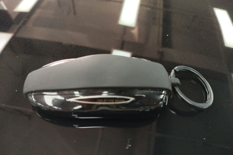 特斯拉 Model 3 2020款 长续航后轮驱动版中控内饰11