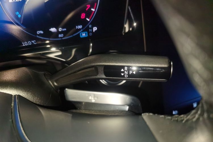 奔驰E级新能源 2024款 E 350 e L 插电式混合动力轿车局部细节18