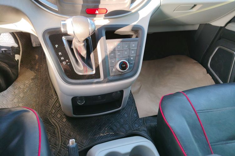 江淮瑞风 瑞风M4 2022款 2.0TGDI 自动商旅版中控内饰18