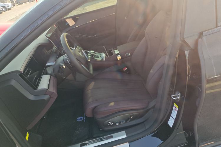 腾势Z9GT 2024款 1100四驱Max版中控内饰19