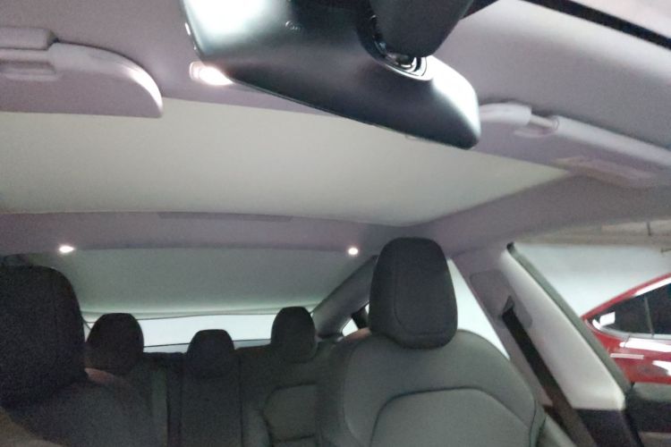 特斯拉 Model 3 2023款 后轮驱动版中控内饰22