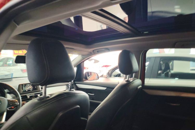 宝马2系旅行车 2016款 218i 时尚型中控内饰22