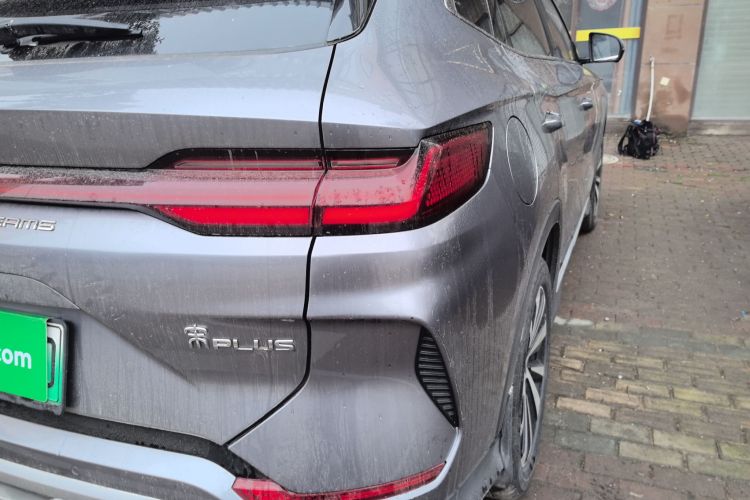 比亚迪 宋PLUS新能源 2023款 冠军版 DM-i 110KM 旗舰型车身外观9