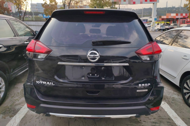 日产 奇骏 2020款 2.0L XL ITS CVT 2WD智联舒适版车身外观6