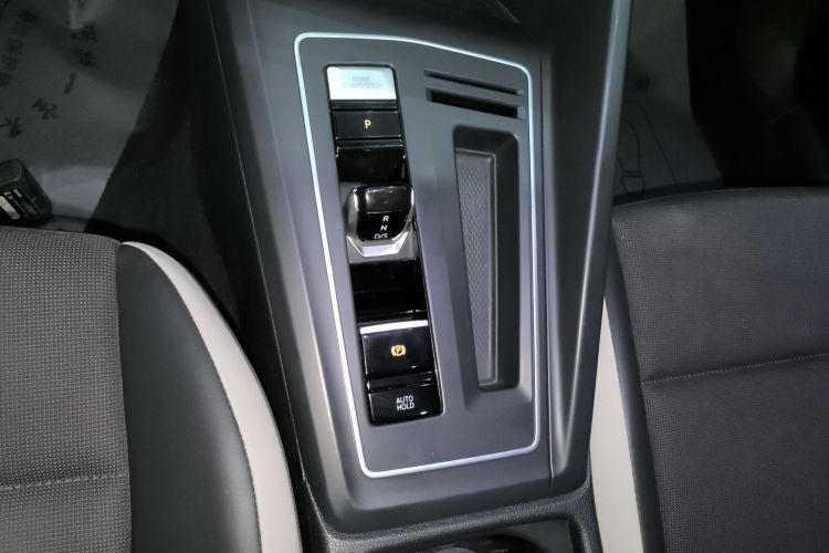 大众 高尔夫 2023款 改款 280TSI DSG Pro中控内饰18