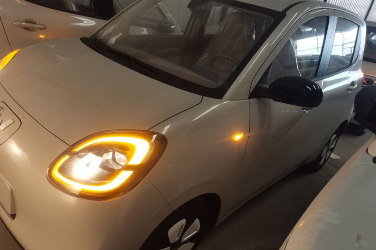 五菱汽车 宏光MINIEV 2025款 四门版 进阶款车身外观4