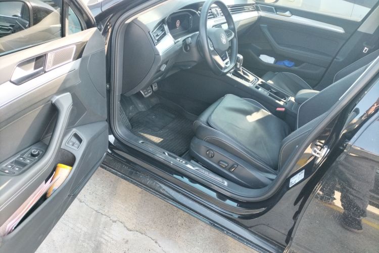 大众 迈腾GTE插电混动 2022款 GTE 豪华型中控内饰20