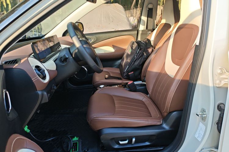 五菱汽车 五菱缤果 2023款 333km 灵犀互联款中控内饰19