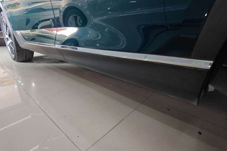 广汽传祺 传祺GS8 2022款 领航系列 2.0TGDI 两驱尊贵版（七座）局部细节9002