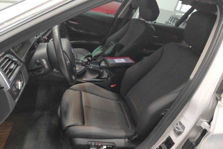 宝马3系 2018款 320Li 时尚型局部细节19