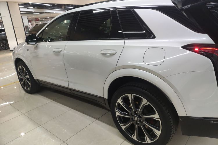 凯迪拉克XT5 2025款 2.0T 铂金型车身外观6003