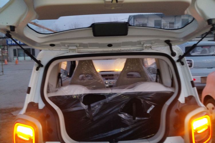 奔腾小马 2026款 222km 萌趣马 Plus机舱底盘23