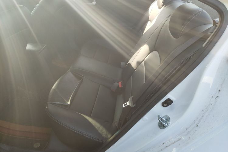 起亚K3 2016款 1.6L 手动GL中控内饰21