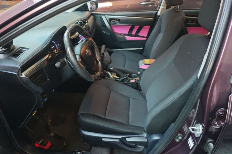 丰田 雷凌 2016款 双擎 1.8H GS E-CVT精英天窗版局部细节19