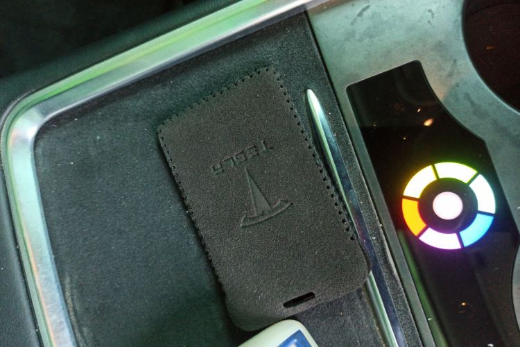 特斯拉 Model 3 2022款 后轮驱动版中控内饰7001