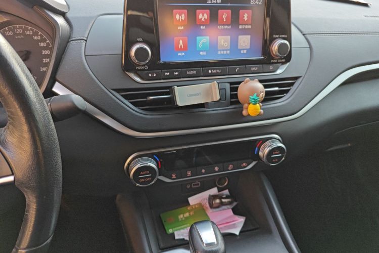 日产 天籁 2019款 2.0L XL 舒适版中控内饰16