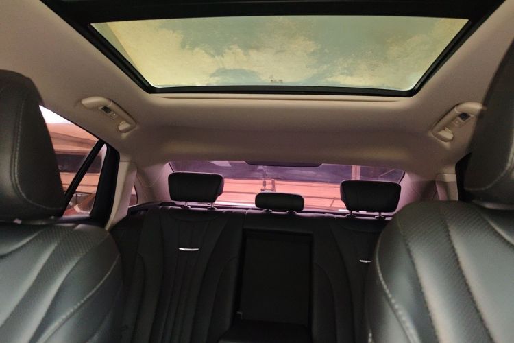 红旗H5 2023款 2.0T 自动智联旗享版局部细节22