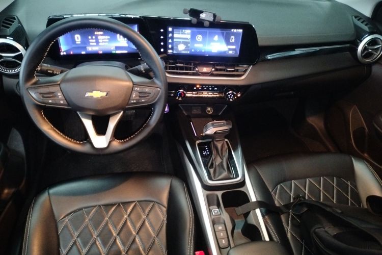 雪佛兰 科鲁泽 2023款 1.5L 双离合乐享版中控内饰7002