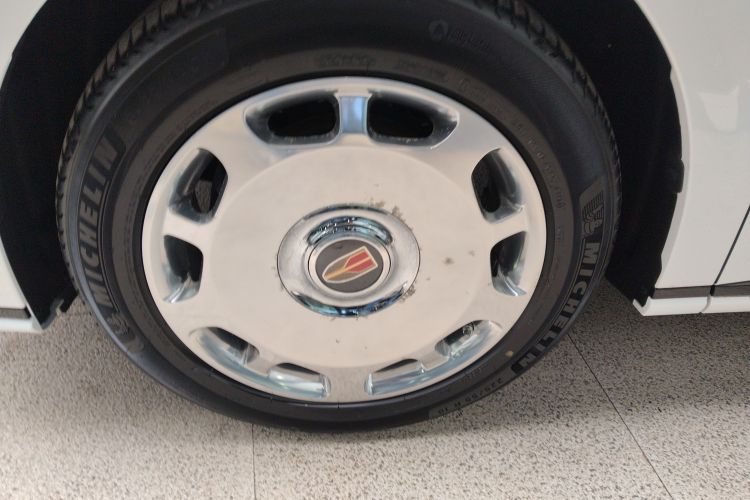 红旗HQ9 2023款 2.0T 智联旗享版车身外观6007