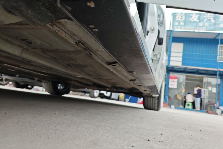 日产 天籁 2022款 2.0T XL 进享版局部细节9002